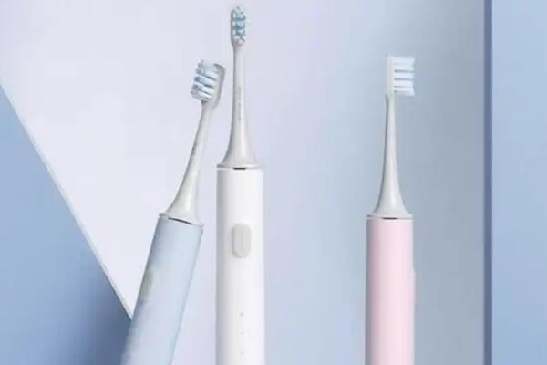 電動(dòng)牙刷充電原理是什么？電動(dòng)牙刷感應(yīng)式充電原理解讀
